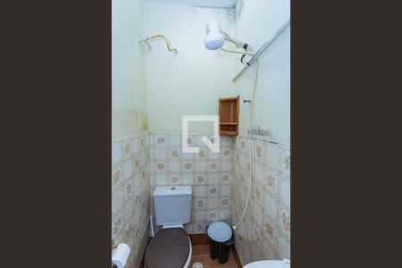 Casa à venda com 450m², 6 quartos e 2 vagas Casa à venda com 450m², 6 quartos e 2 vagasBanheiro - edícula 1