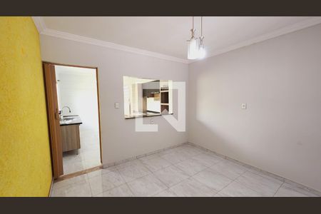 Casa à venda com 100m², 2 quartos e 2 vagasCopa
