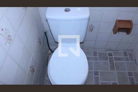 Banheiro  de casa para alugar com 1 quarto, 30m² em Parque Santa Madalena, São Paulo