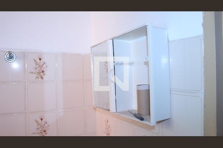 Banheiro  de casa para alugar com 1 quarto, 30m² em Parque Santa Madalena, São Paulo