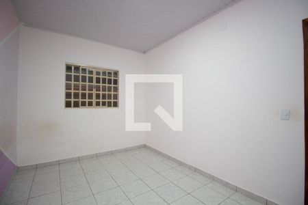 Quarto 1 de casa para alugar com 3 quartos, 90m² em Recanto das Emas, Brasília