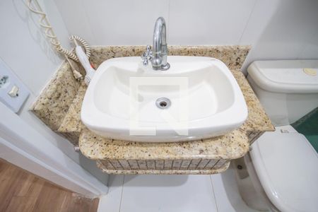 Casa de condomínio à venda com 125m², 3 quartos e 6 vagas Casa de condomínio à venda com 125m², 3 quartos e 6 vagasBanheiro 2