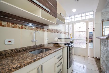 Casa de condomínio à venda com 125m², 3 quartos e 6 vagas Casa de condomínio à venda com 125m², 3 quartos e 6 vagasCozinha