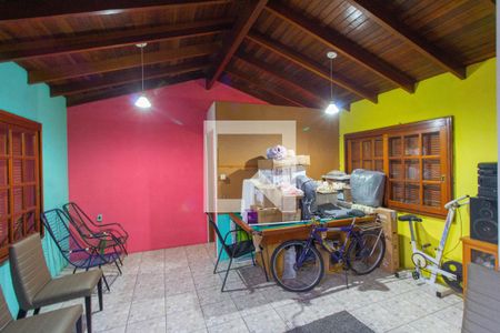 Casa à venda com 232m², 3 quartos e 2 vagasSala 2