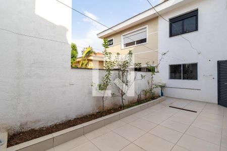 Casa à venda com 109m², 2 quartos e 2 vagasQuintal