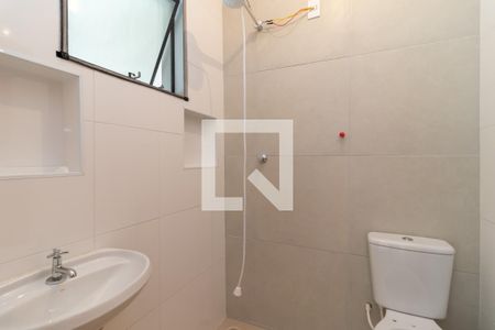 Casa à venda com 109m², 2 quartos e 2 vagasEdícula - Banheiro