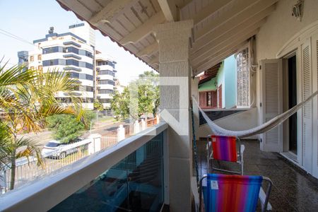 Casa à venda com 311m², 4 quartos e 4 vagas Casa à venda com 311m², 4 quartos e 4 vagasQuarto 2