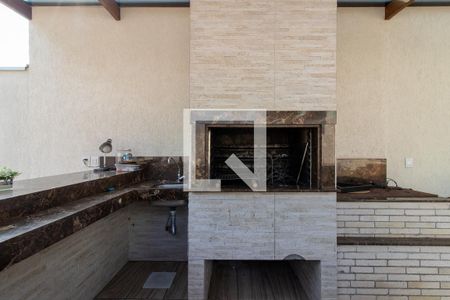 Casa à venda com 311m², 4 quartos e 4 vagas Casa à venda com 311m², 4 quartos e 4 vagasÁrea externa