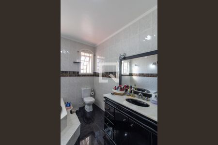 Casa à venda com 311m², 4 quartos e 4 vagas Casa à venda com 311m², 4 quartos e 4 vagasQuarto 1 - Banheiro