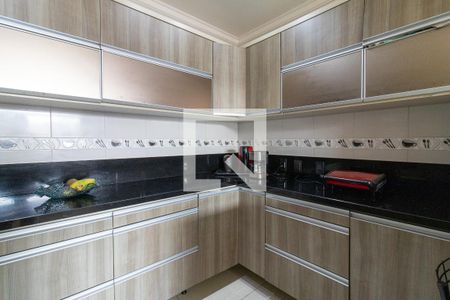 Casa à venda com 311m², 4 quartos e 4 vagas Casa à venda com 311m², 4 quartos e 4 vagasCozinha