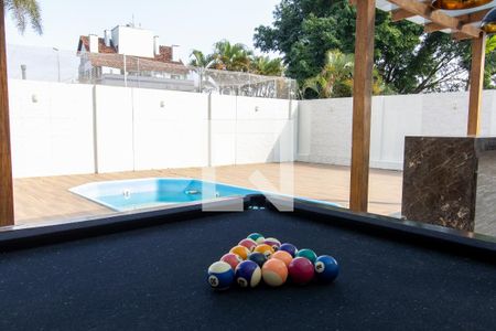 Casa à venda com 311m², 4 quartos e 4 vagas Casa à venda com 311m², 4 quartos e 4 vagasÁrea externa