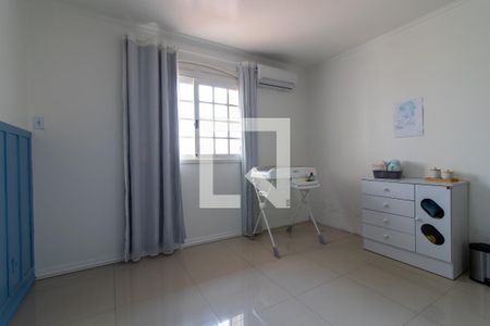 Casa à venda com 311m², 4 quartos e 4 vagas Casa à venda com 311m², 4 quartos e 4 vagasQuarto 4