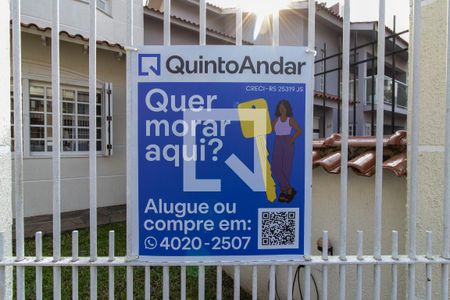 Casa à venda com 311m², 4 quartos e 4 vagas Casa à venda com 311m², 4 quartos e 4 vagasFachada