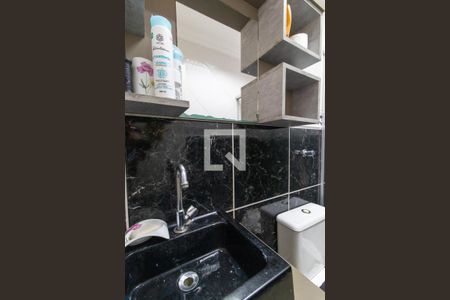 Casa à venda com 311m², 4 quartos e 4 vagas Casa à venda com 311m², 4 quartos e 4 vagasbanheiro 2