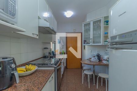 Apartamento à venda com 245m², 4 quartos e 3 vagas Apartamento à venda com 245m², 4 quartos e 3 vagasCozinha