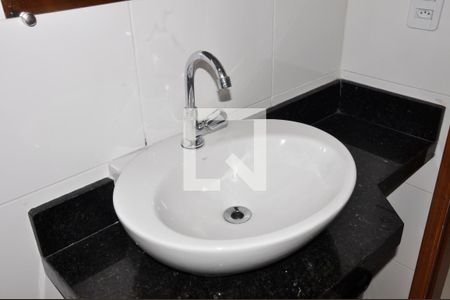 Casa à venda com 138m², 2 quartos e 2 vagasDetalhe - Suíte