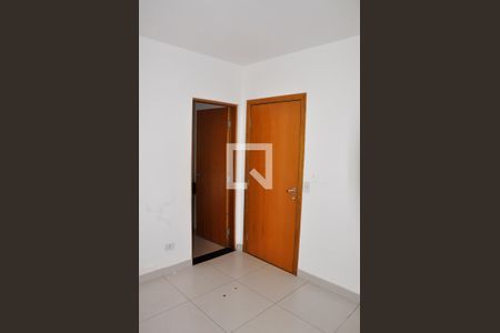 Casa à venda com 138m², 2 quartos e 2 vagasDetalhe - Quarto 01 com Suíte