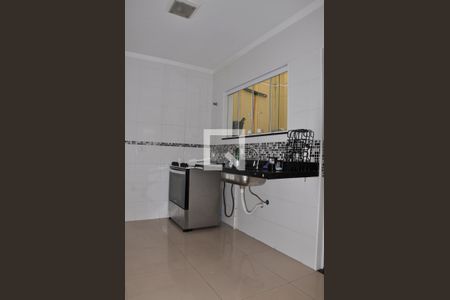 Casa à venda com 138m², 2 quartos e 2 vagasCozinha