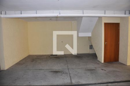 Casa à venda com 138m², 2 quartos e 2 vagasDetalhe - Garagem