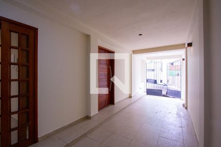 Casa de condomínio para alugar com 140m², 2 quartos e 2 vagas Casa de condomínio para alugar com 140m², 2 quartos e 2 vagasQuintal