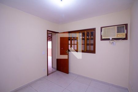 Quarto 1 de casa de condomínio para alugar com 2 quartos, 140m² em Pião, São Gonçalo