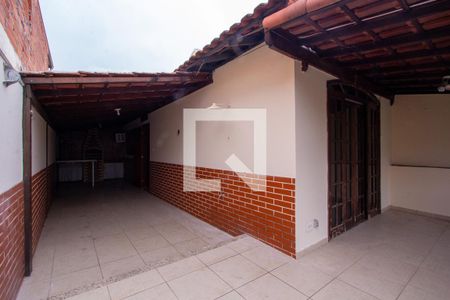 Casa de condomínio para alugar com 140m², 2 quartos e 2 vagas Casa de condomínio para alugar com 140m², 2 quartos e 2 vagasTerraço
