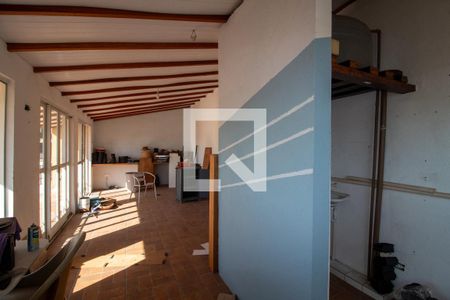 Casa à venda com 110m², 5 quartos e 2 vagasÁrea de serviço 