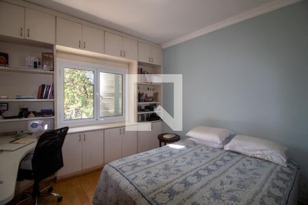 Casa à venda com 110m², 5 quartos e 2 vagasQuarto 2