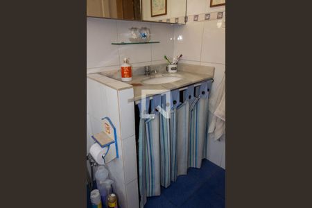 Casa à venda com 110m², 5 quartos e 2 vagasBanheiro