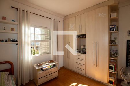 Casa à venda com 110m², 5 quartos e 2 vagasQuarto 3