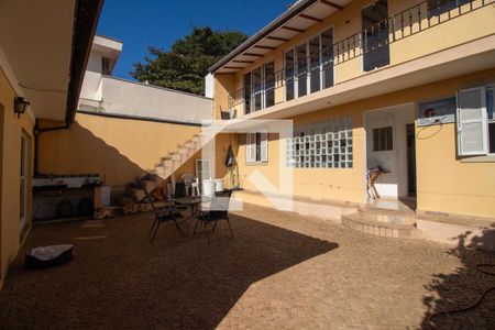 Casa à venda com 110m², 5 quartos e 2 vagasQuintal
