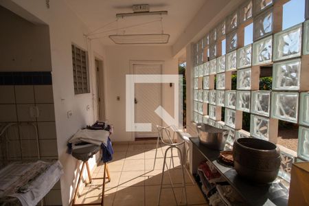 Casa à venda com 110m², 5 quartos e 2 vagasQuintal