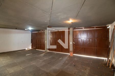 Casa à venda com 275m², 3 quartos e 3 vagas Casa à venda com 275m², 3 quartos e 3 vagasGaragem