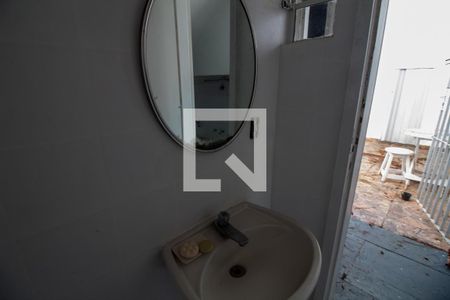 Casa à venda com 275m², 3 quartos e 3 vagas Casa à venda com 275m², 3 quartos e 3 vagasBanheiro de Serviço