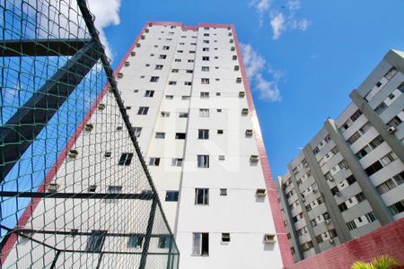 Apartamento para alugar com 55m², 2 quartos e 1 vaga Apartamento para alugar com 55m², 2 quartos e 1 vagaFachada
