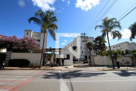 Apartamento para alugar com 49m², 2 quartos e 1 vagaFachada e portaria