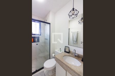 Banheiro da Suíte de apartamento para alugar com 2 quartos, 62m² em Continental, Osasco