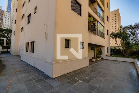 Apartamento para alugar com 60m², 2 quartos e 2 vagas Apartamento para alugar com 60m², 2 quartos e 2 vagasFachada
