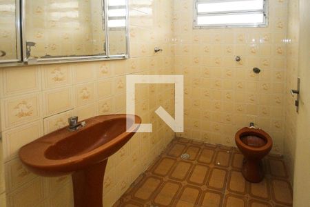 Casa à venda com 180m², 3 quartos e 4 vagasBanheiro da Suíte