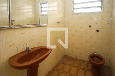 Casa à venda com 180m², 3 quartos e 4 vagasBanheiro da Suíte