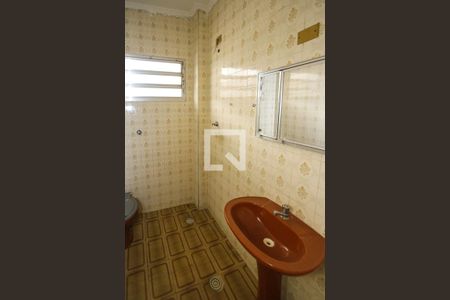 Casa à venda com 180m², 3 quartos e 4 vagasBanheiro Social