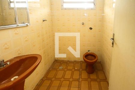 Casa à venda com 180m², 3 quartos e 4 vagasBanheiro da Suíte