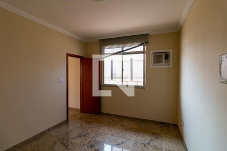 Apartamento à venda com 220m², 4 quartos e 2 vagasQuarto 4