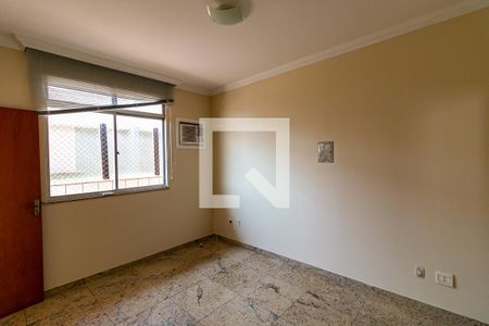 Apartamento à venda com 220m², 4 quartos e 2 vagasQuarto 4