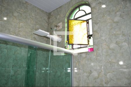 Casa à venda com 374m², 4 quartos e 10 vagasBanheiro da Suite 2