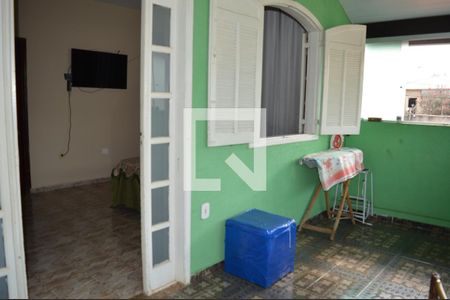 Casa à venda com 374m², 4 quartos e 10 vagasVaranda da Suite 2