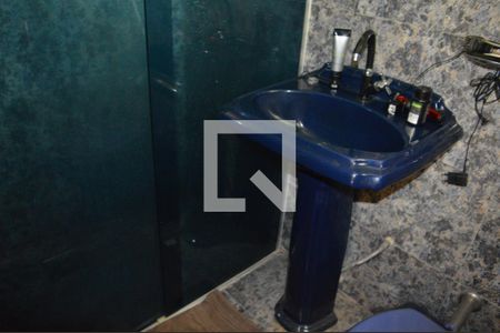 Casa à venda com 374m², 4 quartos e 10 vagasBanheiro da Suite 1