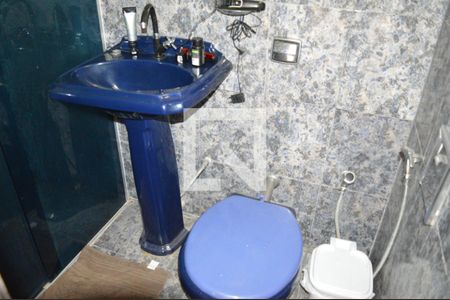 Casa à venda com 374m², 4 quartos e 10 vagasBanheiro da Suite 1