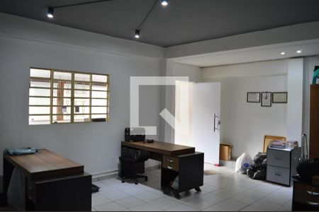 Casa à venda com 374m², 4 quartos e 10 vagasEscritório