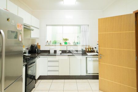 Casa à venda com 203m², 3 quartos e 4 vagasCozinha 
